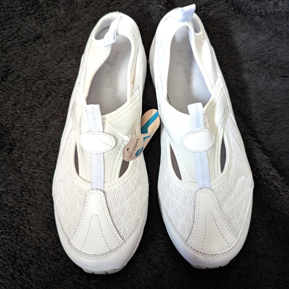 EASY SPIRIT WHITE TENNIS SHOES NWT